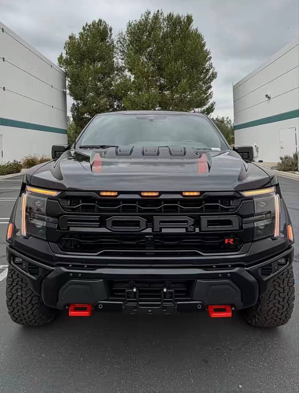 2026 Ford F-150 Raptor R 2