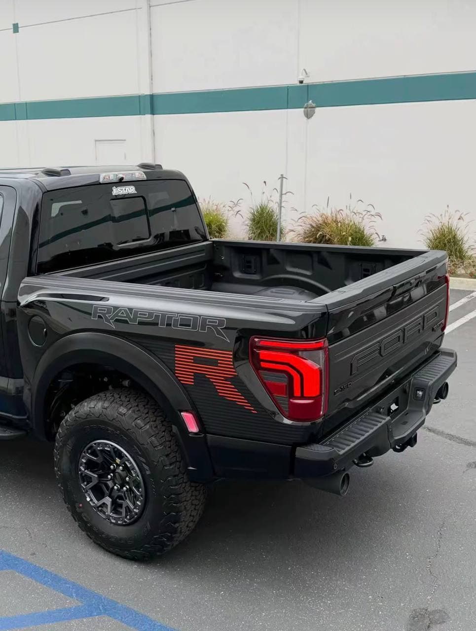 2026 Ford F-150 Raptor R 4