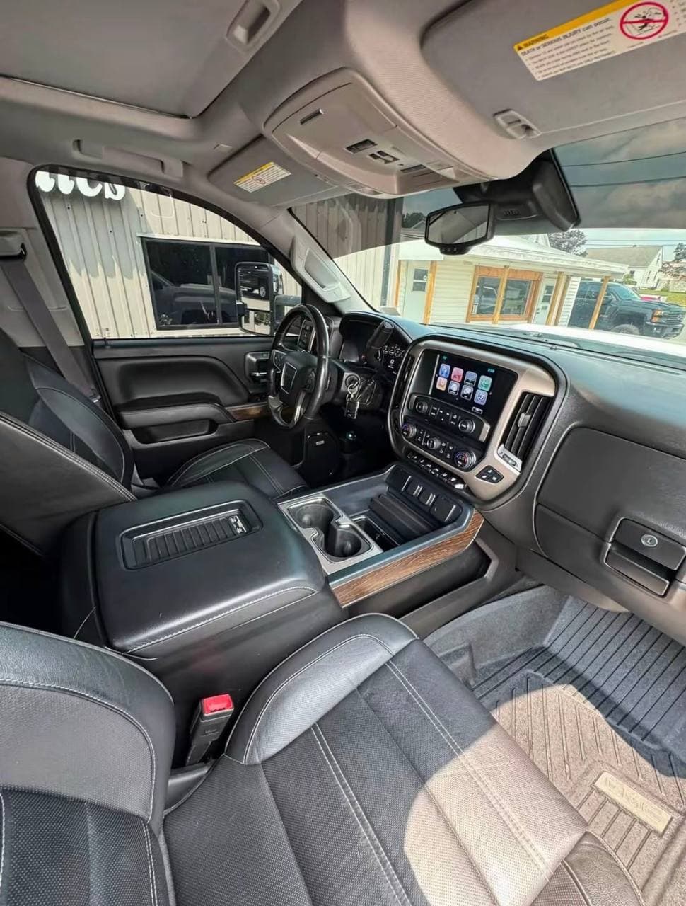 2017 GMC Sierra 2500HD Denali 2