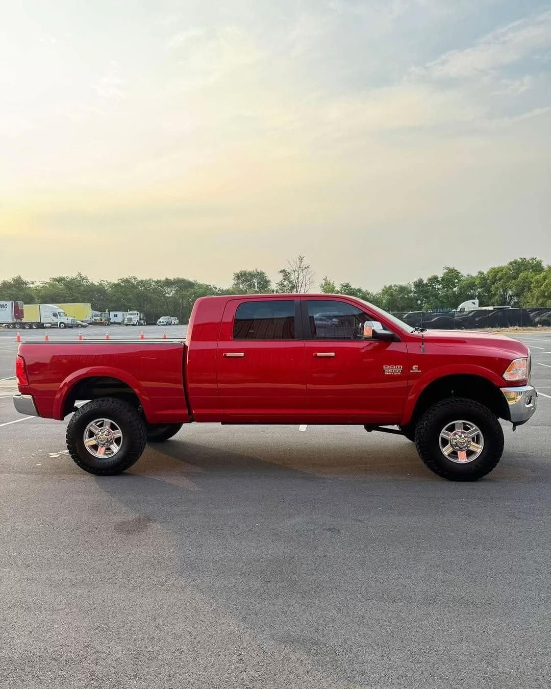 2011 Ram 3500 Laramie mega cab 4