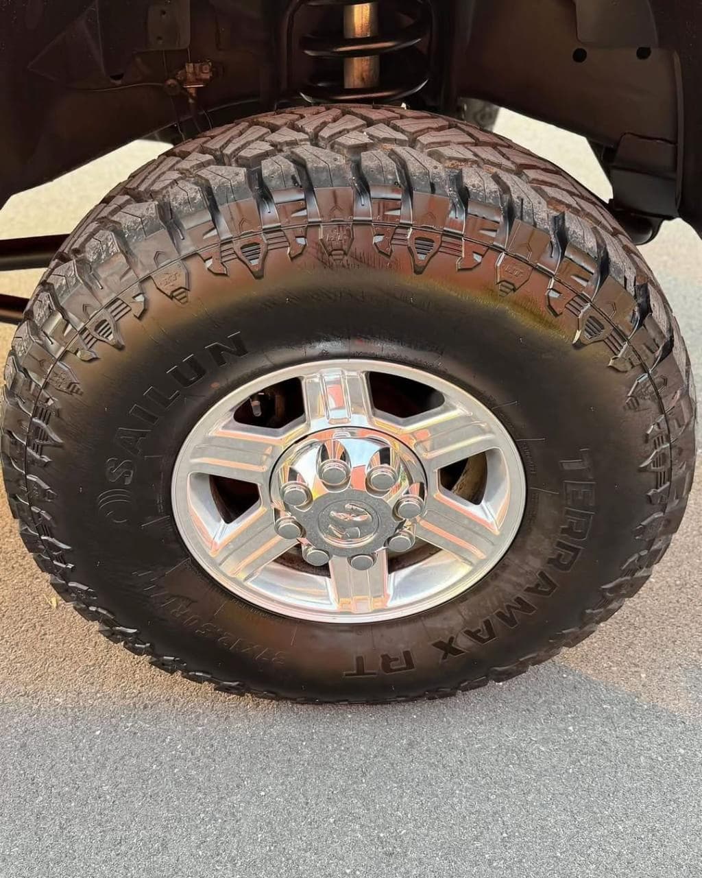2011 Ram 3500 Laramie mega cab 8
