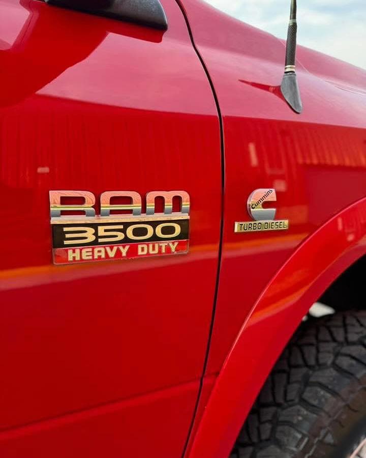 2011 Ram 3500 Laramie mega cab 10