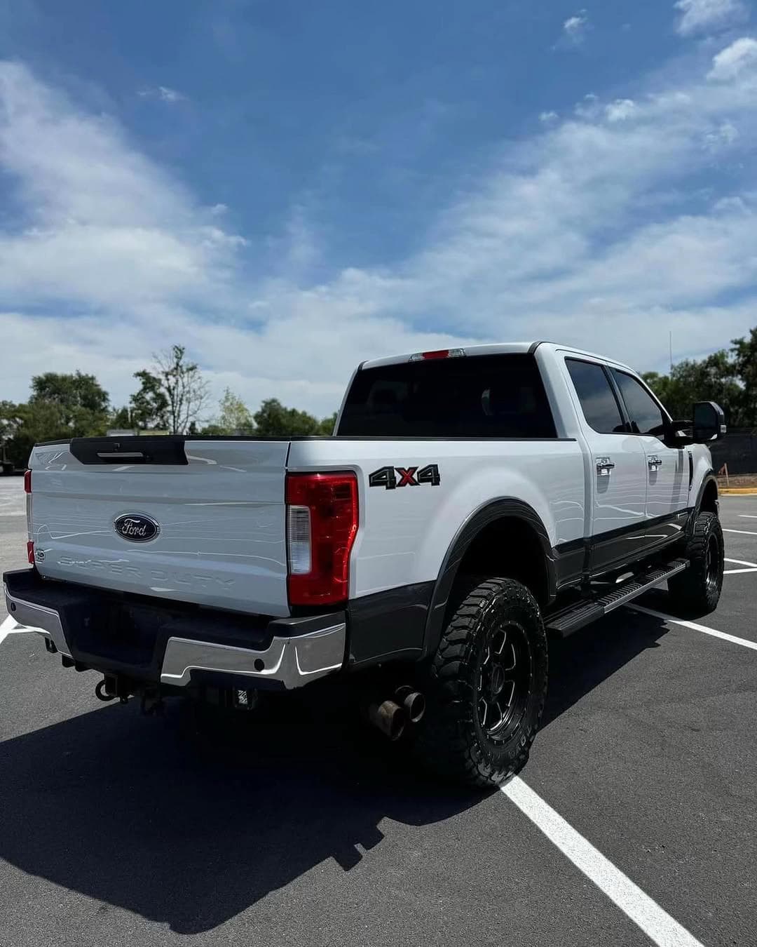 2017 Ford F-250 Super Duty Lariat Ultimate 11