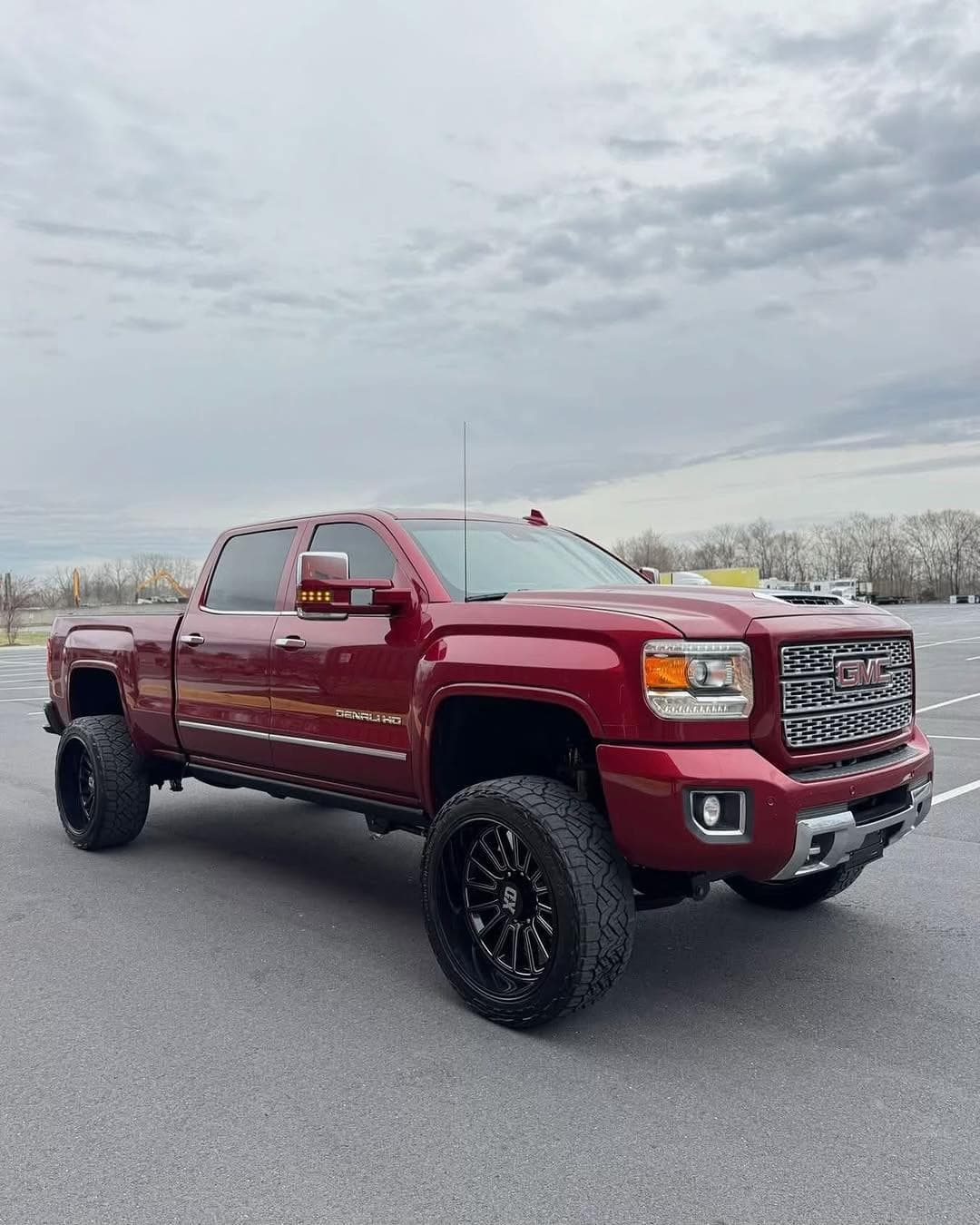 2018 GMC Sierra 2500HD Denali 8