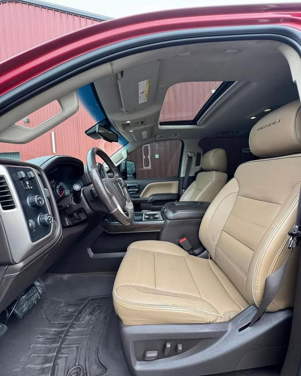 2018 GMC Sierra 2500HD Denali 10