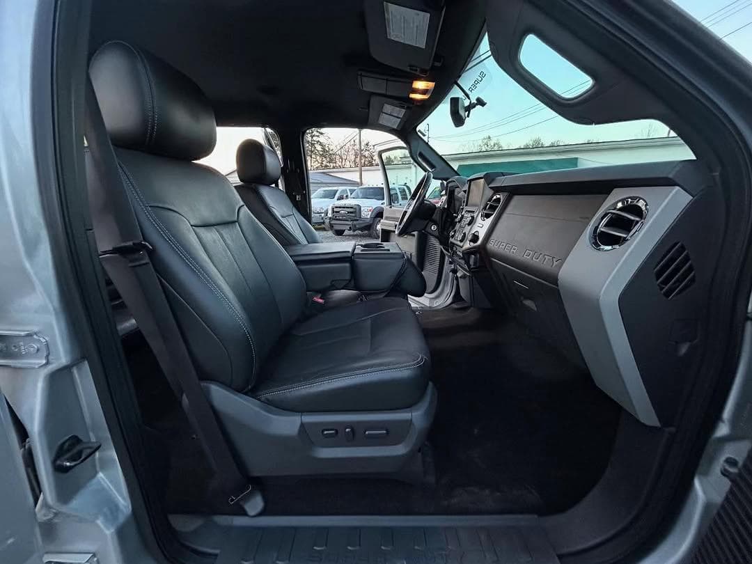 2015 Ford F-350 Super Duty Lariat 8