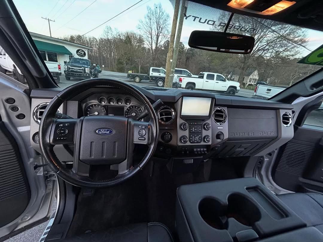 2015 Ford F-350 Super Duty Lariat 9