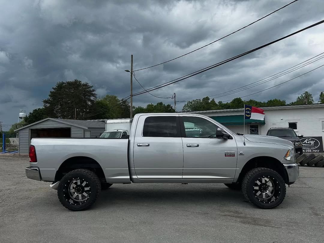 2012 Ram 2500 SLT 10