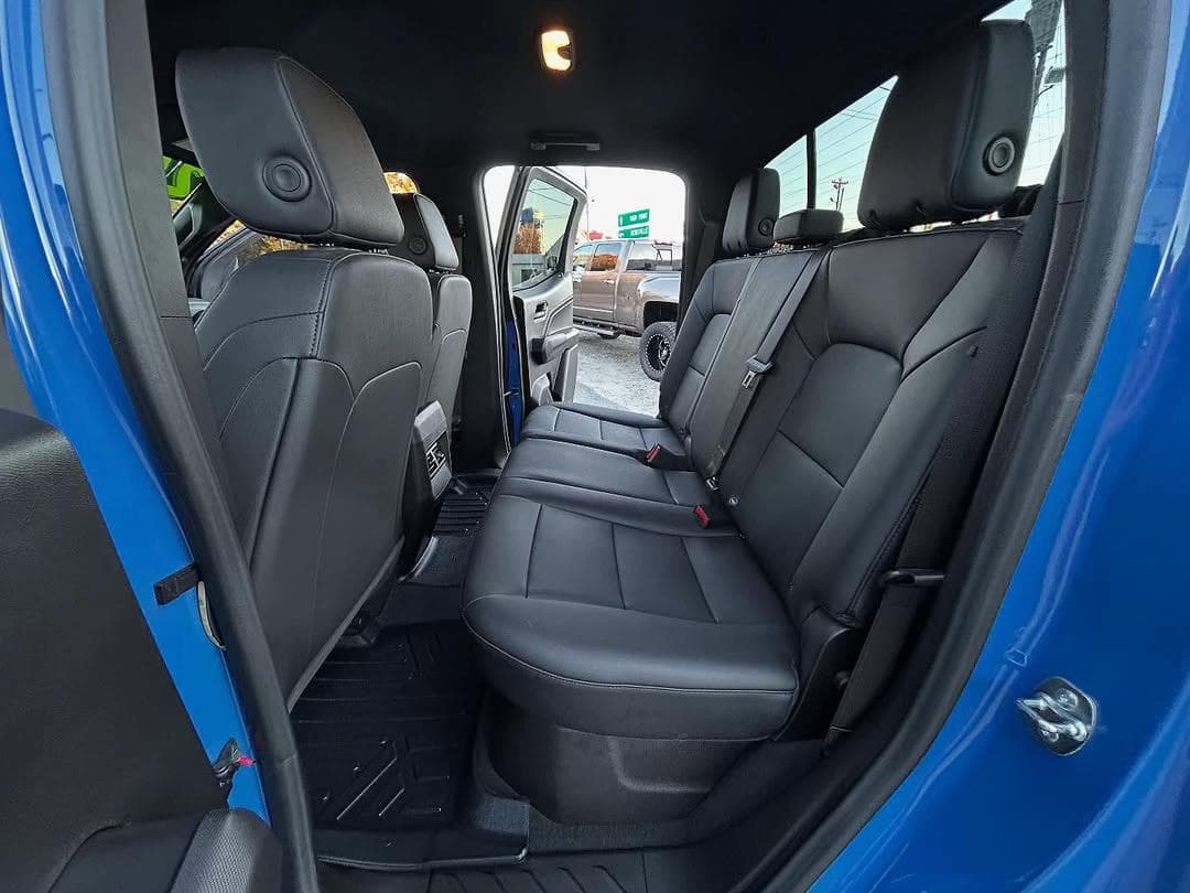 2025 Chevrolet Colorado Trail Boss 4x4 8