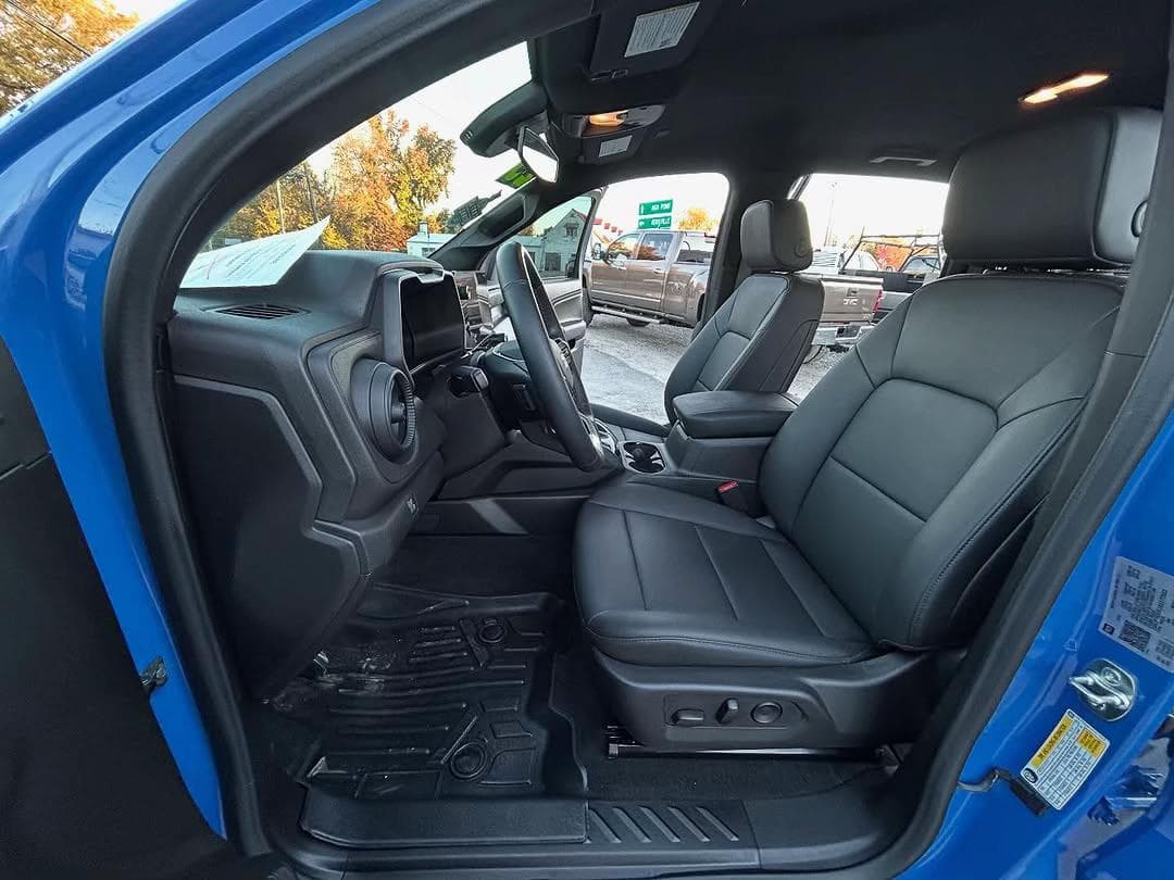 2025 Chevrolet Colorado Trail Boss 4x4 9