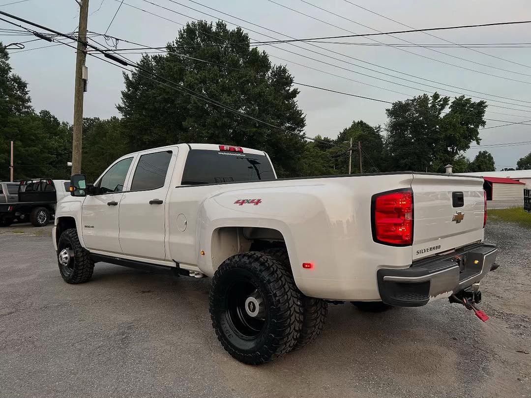 2016 Chevrolet Silverado 3500HD Duramax 7