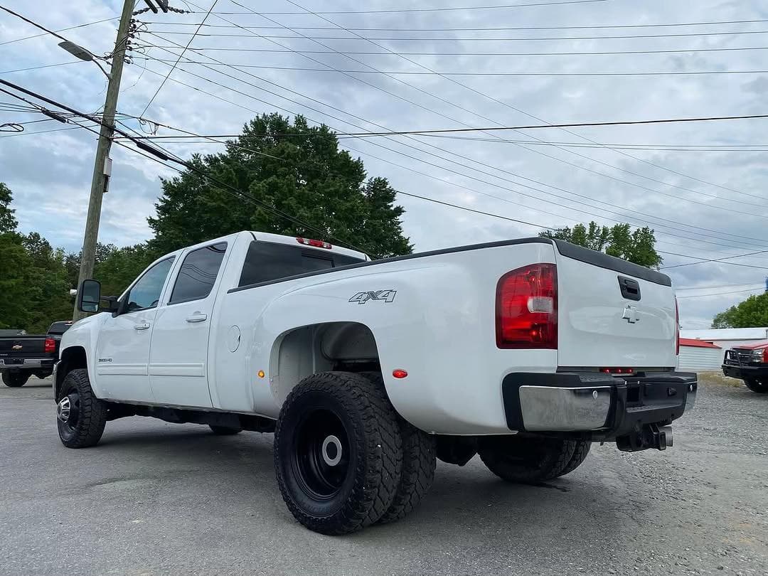 2013 Chevrolet Silverado 3500HD LTZ 8